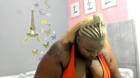 Snapshot of dahianajoss chatting on 02-04-25, 01:34 Ebony Sex Dahian online show from 02-04-25, 01:34