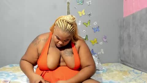 Snapshot of dahianajoss chatting on 02-06-25, 08:45 Ebony Sex Dahian online show from 02-06-25, 08:45