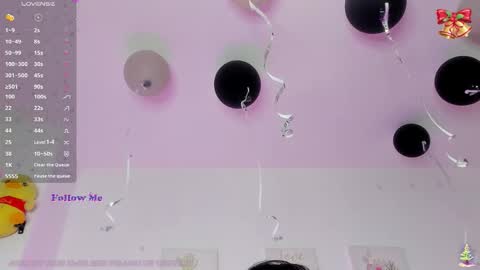 Snapshot of dahiangomezz chatting on 12-17-25, 07:58 online show from 12-17-25, 07:58