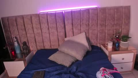 Snapshot of dahlia_rossee chatting on 04-24-26, 08:00 dahlia_rossee online show from 04-24-26, 08:00