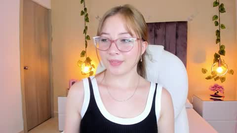 Dahlia online show from 09-27-25, 08:47