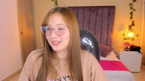 Dahlia online show from 11-08-25, 01:39