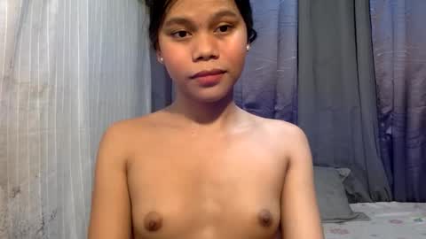 Snapshot of dahlia_vivienne chatting on 03-11-26, 11:38 yourgirlydahlia online show from 03-11-26, 11:38