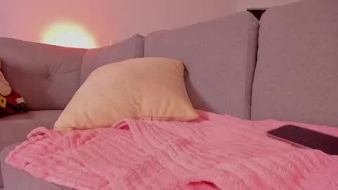 Snapshot of dahliabrowniee chatting on 01-10-25, 08:18 Dahli online show from 01-10-25, 08:18