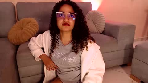 Snapshot of dahliabrowniee chatting on 01-13-26, 02:28 Dahli online show from 01-13-26, 02:28