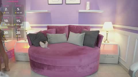 Dahlia Grey online show from 09-18-25, 11:34