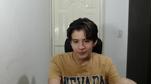 Snapshot of dahliarios chatting on 01-26-25, 01:31 lorena online show from 01-26-25, 01:31