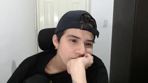 Snapshot of dahliarios chatting on 01-28-25, 02:43 lorena online show from 01-28-25, 02:43