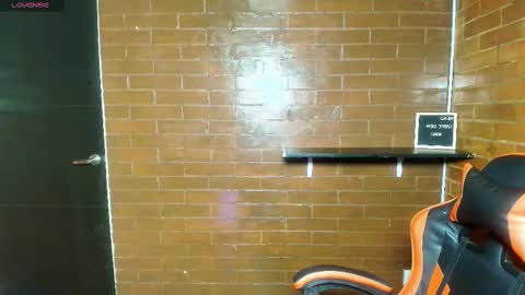 Snapshot of daiana_m chatting on 02-24-25, 11:41 Daiana online show from 02-24-25, 11:41