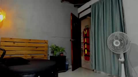 daiisy_kiss online show from 10-07-25, 02:31