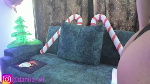 daila_ online show from 12-22-25, 05:54