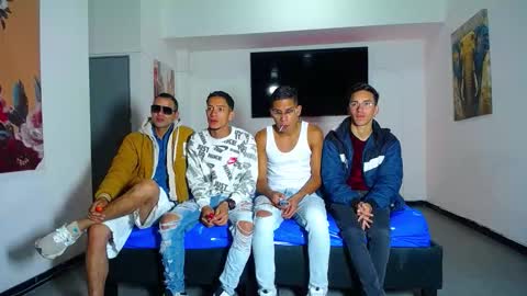 Snapshot of daiquirie chatting on 09-21-25, 12:18 daiquirie online show from 09-21-25, 12:18