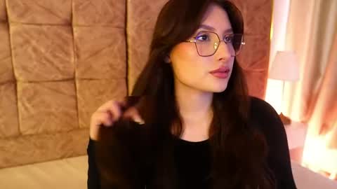 Lauren            online show from 04-08-26, 12:38