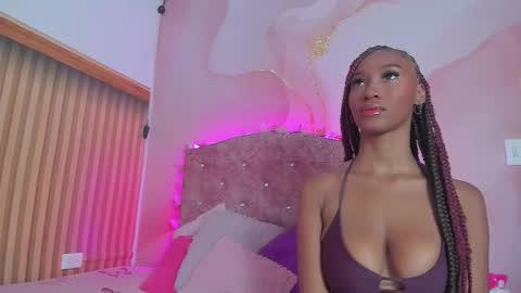 daishell_thompson_ online show from 10-24-25, 03:14
