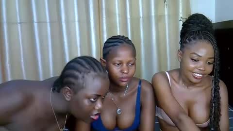 Snapshot of daisy_bunnie chatting on 09-29-25, 06:35 daisy online show from 09-29-25, 06:35
