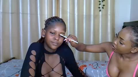 Snapshot of daisy_bunnie chatting on 10-03-25, 06:38 daisy online show from 10-03-25, 06:38