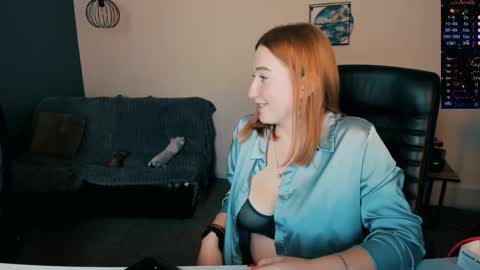 Little Di online show from 12-03-24, 01:41