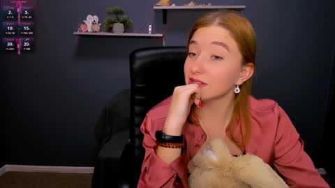 Little Di online show from 12-10-24, 04:24