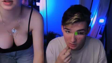 Little Di online show from 12-20-25, 11:34