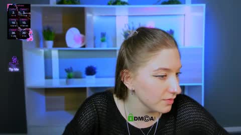 Little Di online show from 04-01-26, 01:39