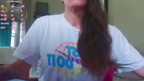 Snapshot of daisy_dove chatting on 04-04-26, 05:43 Daisy online show from 04-04-26, 05:43