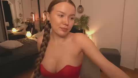 Snapshot of daisy_stacey chatting on 09-20-25, 06:09 Stacey online show from 09-20-25, 06:09