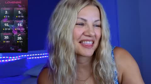 Snapshot of daisydavis_ chatting on 05-30-26, 05:32 Daisy online show from 05-30-26, 05:32
