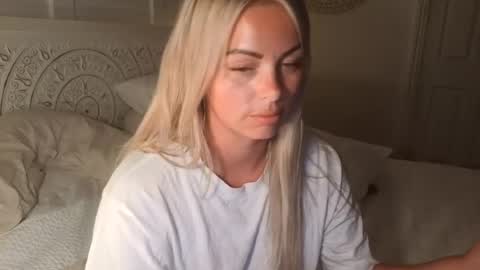 Snapshot of daisydreams_cumtrue chatting on 07-21-26, 10:56 Daisy Dreams online show from 07-21-26, 10:56