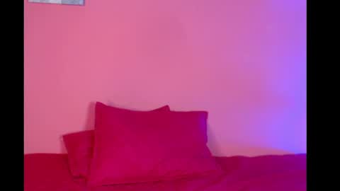 Snapshot of daisytaylor_ chatting on 02-18-25, 02:05 Daisy online show from 02-18-25, 02:05