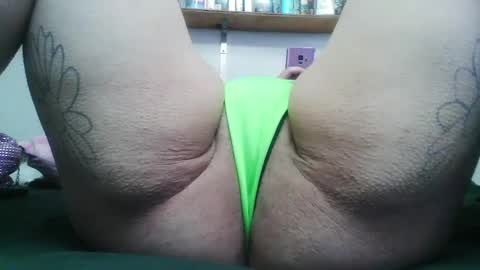 Snapshot of daisytucson chatting on 02-27-25, 04:32 DaisyTucson online show from 02-27-25, 04:32