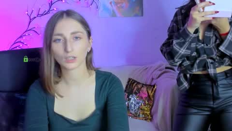 Snapshot of daisyy_naughty chatting on 10-10-25, 10:47 daisy online show from 10-10-25, 10:47