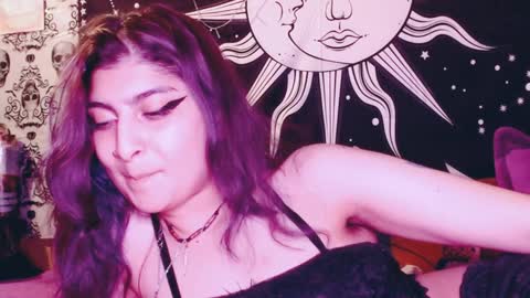 Snapshot of dak_7 chatting on 12-19-24, 11:14 -- -- help me reach 100 hands up online show from 12-19-24, 11:14