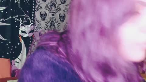 Snapshot of dak_7 chatting on 02-07-25, 09:05 -- -- help me reach 100 hands up online show from 02-07-25, 09:05