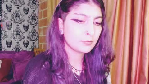 Snapshot of dak_7 chatting on 02-08-25, 09:24 -- -- help me reach 100 hands up online show from 02-08-25, 09:24