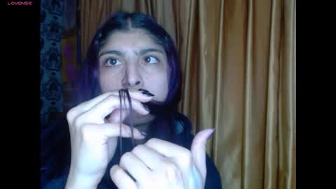 Snapshot of dak_7 chatting on 10-25-25, 04:53 -- -- help me reach 100 hands up online show from 10-25-25, 04:53