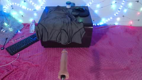 Snapshot of dakkotta_curvy chatting on 01-12-25, 07:21 VALENTINA online show from 01-12-25, 07:21