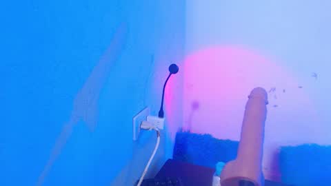 Snapshot of dakkotta_curvy chatting on 10-06-25, 08:01 VALENTINA online show from 10-06-25, 08:01