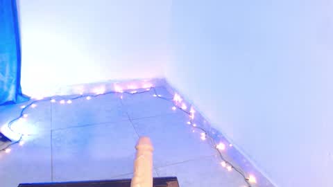 Snapshot of dakkotta_curvy chatting on 11-26-25, 03:18 VALENTINA online show from 11-26-25, 03:18