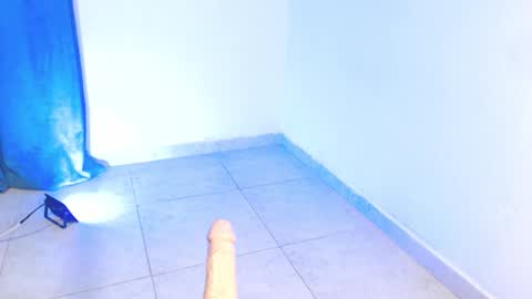 Snapshot of dakkotta_curvy chatting on 12-01-25, 01:10 VALENTINA online show from 12-01-25, 01:10