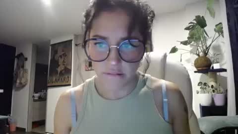 Snapshot of dakota01_ chatting on 12-17-24, 05:51 IG dakotasofiaa online show from 12-17-24, 05:51