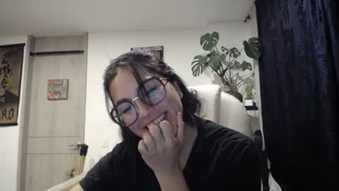 Snapshot of dakota01_ chatting on 12-20-24, 05:47 IG dakotasofiaa online show from 12-20-24, 05:47