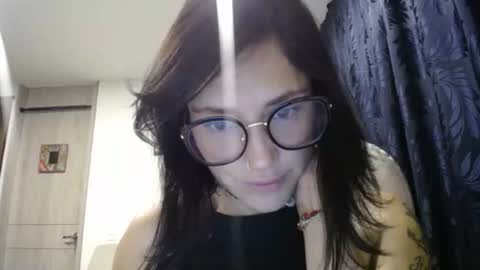 Snapshot of dakota01_ chatting on 03-05-25, 01:42 IG dakotasofiaa online show from 03-05-25, 01:42