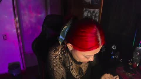 Snapshot of dakota_crab chatting on 02-07-25, 10:20 Dakota Crab online show from 02-07-25, 10:20