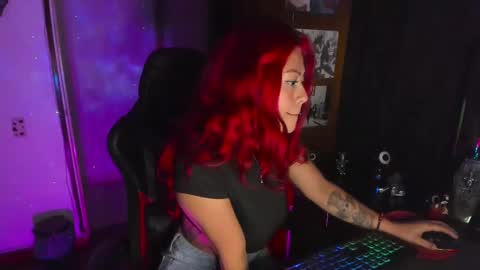 Snapshot of dakota_crab chatting on 02-21-25, 12:05 Dakota Crab online show from 02-21-25, 12:05