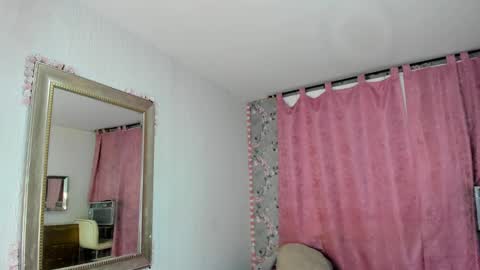 Snapshot of dakota_fox11_aws chatting on 12-15-24, 02:30 Dakota online show from 12-15-24, 02:30