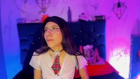 dakotaa_johnson online show from 11-12-25, 06:52