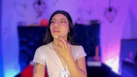 dakotaa_johnson online show from 11-15-25, 06:48