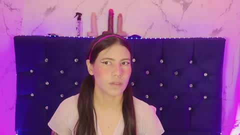 dakotaa_johnson online show from 05-18-26, 07:31
