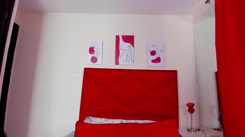 Snapshot of dakotaholand chatting on 11-19-25, 10:10 dakotaholand online show from 11-19-25, 10:10