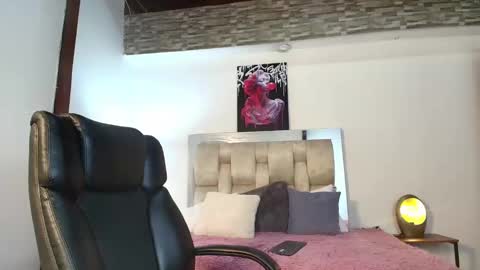 Snapshot of dakotarobbins_ chatting on 01-20-25, 07:25 dakotarobbins_ online show from 01-20-25, 07:25